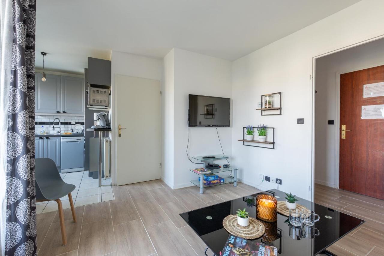 Family Travel Paris Apartment Bussy-Saint-Georges Exterior foto